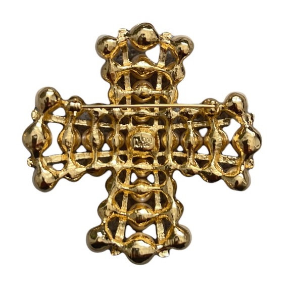 Vintage Joan Rivers Pearl Maltese Cross Brooch Pin - Picture 6 of 6
